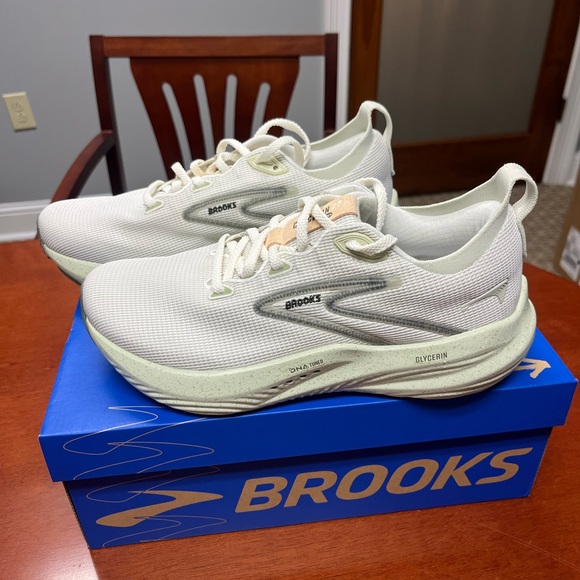 Brooks Shoes - Women's Brooks Glycerin 22